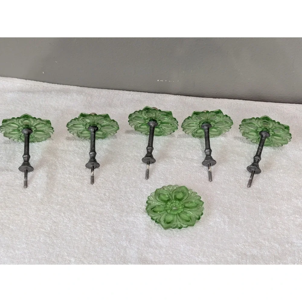 Antique Pressed Sandwich Glass Green Depression Curtain Tie Backs Rosettes Lot